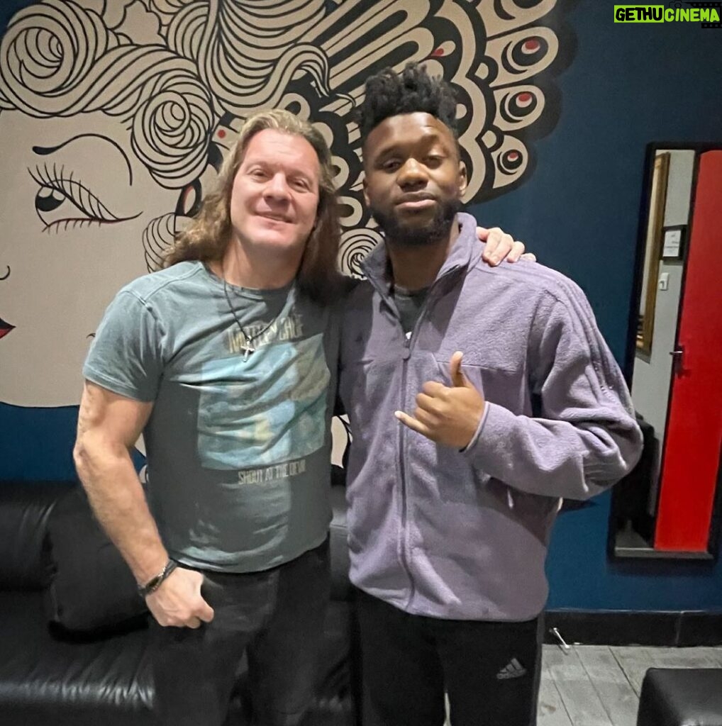 Chris Jericho Instagram - Great to see my bro and the hottest free agent in the wrestling biz, @theojmo at @electricballroomcamden today!! He’s the @jericho_cruise Oceanic Champion and just had a match of the year candidate with @willospreay at @revprouk a few days ago! I knew it the moment I worked with him at #PWG last year that he was something special…and as usual I was right! Looking forward to many more great things from him and Im sure we will see him next year on #SixOnTheBeach! #MichaelOku @fozzyrock Camden Town