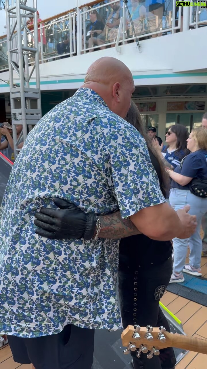 Chris Jericho Instagram - Cheers to another INCREDIBLE kick-off on @jericho_cruise! Thanks to my bros @paulwight, @bradwilliamscomic and @themilanmiracle for coming along! 🎥: @jessicaxgolich #jerichocruise #fivealive Miami, Florida