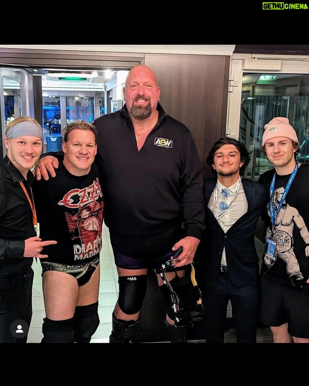 Chris Jericho Instagram - The @jericho_cruise #FiveAlive was a HUGE success and it was such a blast having so many awesome family & friends there, (including my sweetie @lockon27, who crushed her @dollyparton costume! ❤️) along with some of the best bands, comedians and pro wrestlers EEVVEERR!!! Don’t miss out on #SixOnTheBeach next year… grab your sweetie and go to Chrisjerichocruise.com to sign up for the presale NOW! Norwegian Pearl