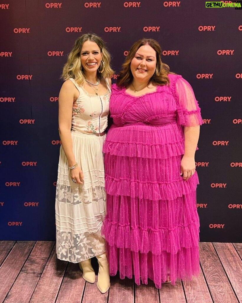 Chrissy Metz Instagram - Throwin’ it back on a Thursday to last month’s @opry evening with the absolutely radiant @msbethanyjoylenz 🩷✨🌸 Grand Ole Opry