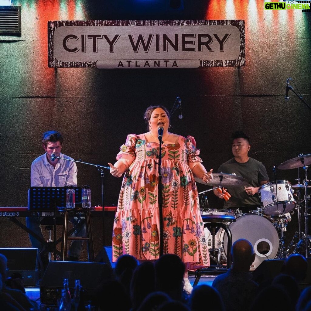 Chrissy Metz Instagram - My #citywinery tour was a whole year ago. Such a dream come true to share more of me with you. 🥹❤️✨