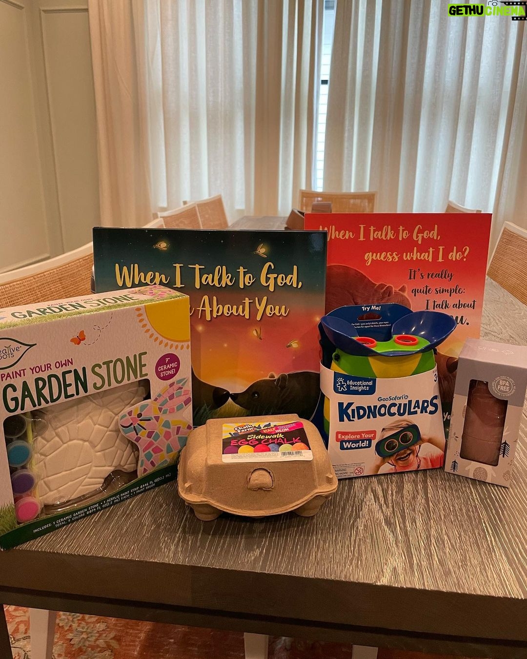 Chrissy Metz Instagram - It’s almost Easter!! Wanted to celebrate by giving away a ‘When I Talk to God, I Talk About You’ Easter basket including a signed book. Head to the link in my bio to enter & act fast, it’s only open for 2 days!! 🐰🐣 Nashville, Tennessee