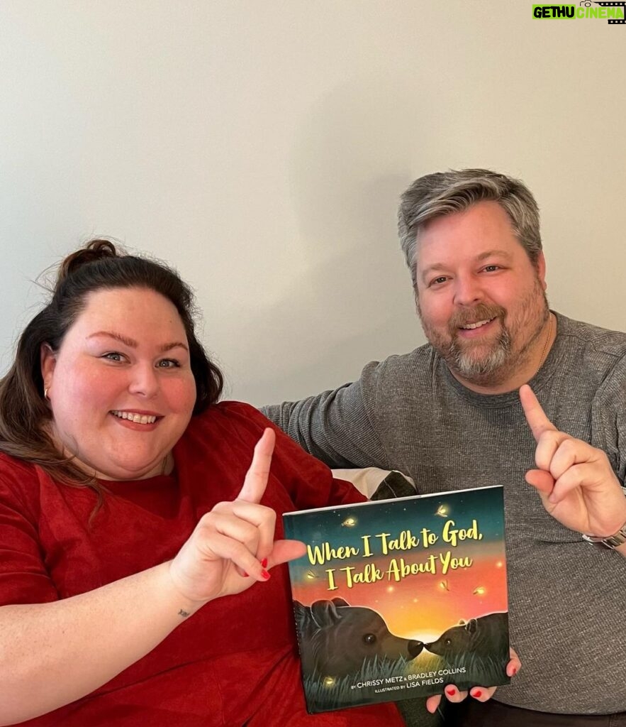 Chrissy Metz Instagram - ONE WEEK LEFT! Have you pre-ordered a copy of 'When I Talk to God, I Talk About You' yet?! @Bradley_Collins, @LisaFieldsIll, & I are SO excited for you to get our brand new book in your hands. link in bio to order yours! 🐻🌅💗