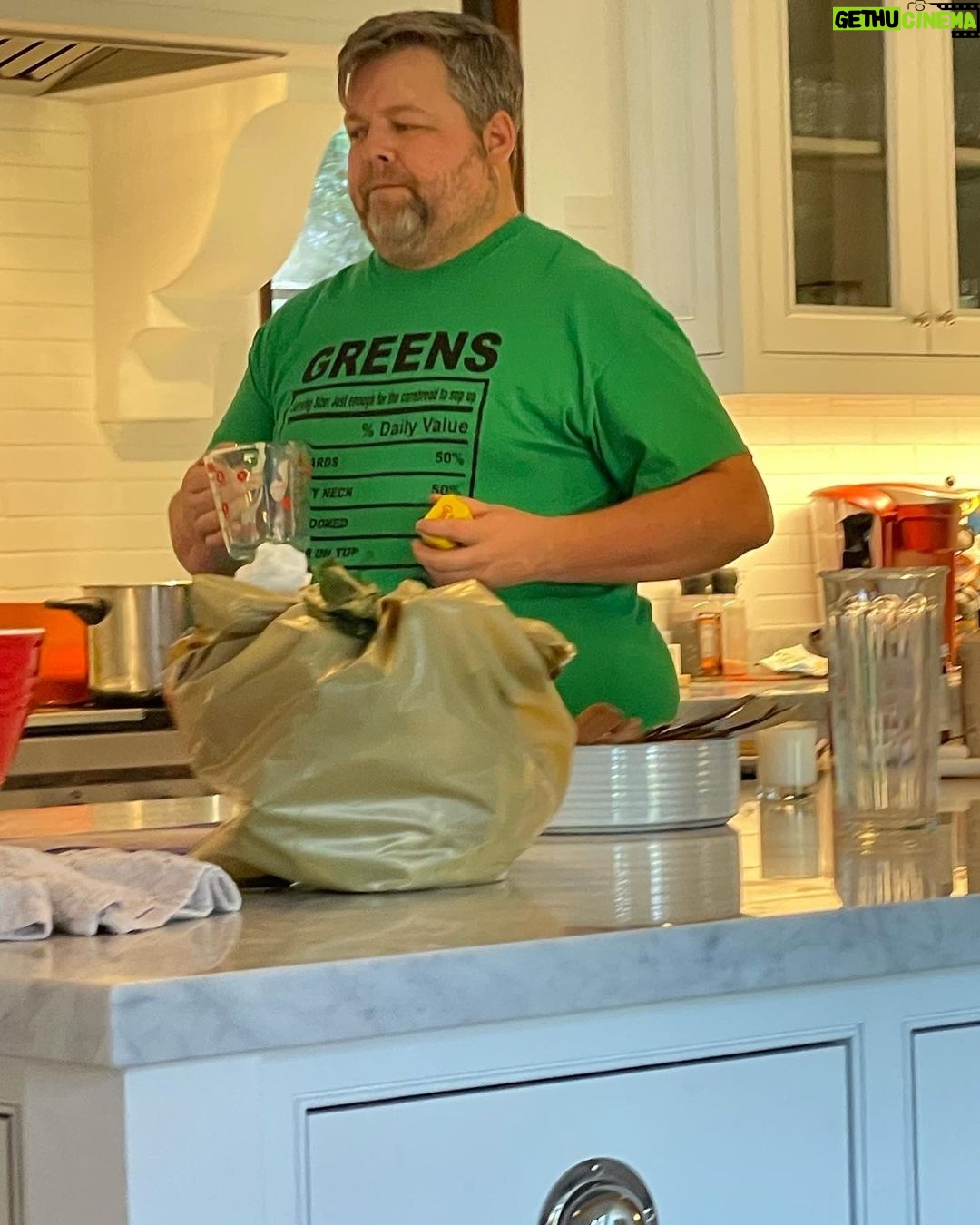 Chrissy Metz Instagram - So much to be grateful for.๐งก๐ค๐ค