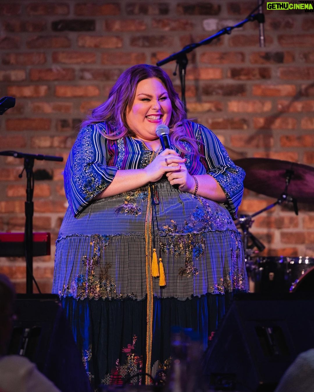 Chrissy Metz Instagram - Pure joy in Chicago last night 🫶 ATLANTA, we’re here and will see you TONIGHT at @citywineryatl. Who’s coming? Ticket link in bio! • 📸: @garrettrizan Atlanta, Georgia