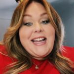 Chrissy Metz Instagram - My Monday energy 🙋‍♀️ 📹 via @chrissymetz