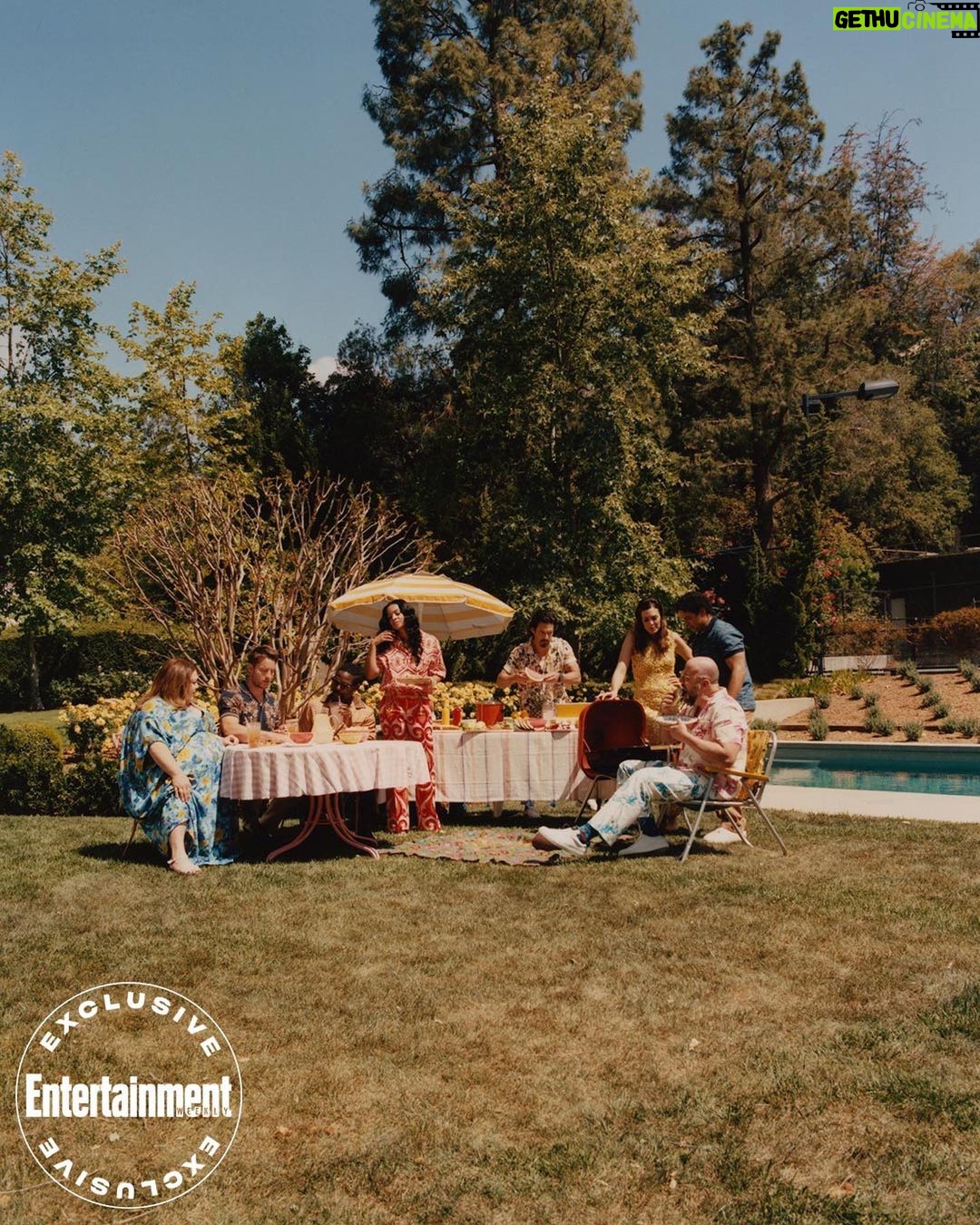 Chrissy Metz - 32.3K Likes - Long weekend BBQ with the fam ☀️
@nbcthisisus @entertainmentweekly @justinhartley @mandymooremm @jonhuertas @sterlingkbrown @miloanthonyventimiglia @susankelechiwatson @sullivangrams