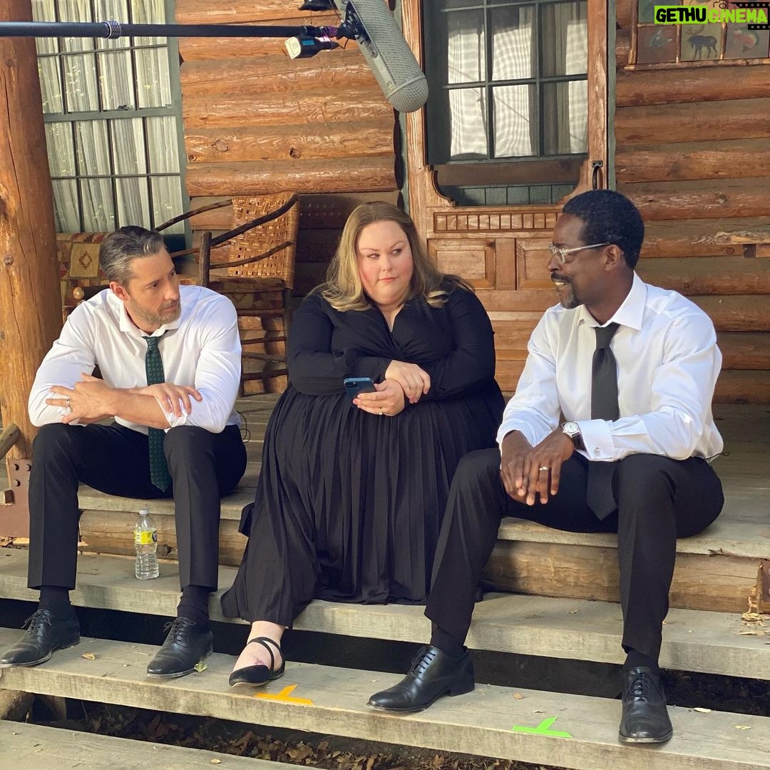 Chrissy Metz - 80.9K Likes - “And they said, that’s three. Big three.” BT 4EVER 🖤 @nbcthisisus @nbc @sterlingkbrown @justinhartley #thisisus #thisisusfinalchapter