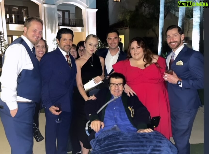 Chrissy Metz Instagram - Over 1 million dollars raised for ALS research through @augiesquest! Incurable is unacceptable ❤️