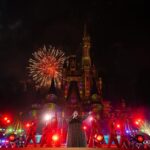 Chrissy Metz Instagram - The festivities begin tonight!! 🎄✨ don’t miss #disneyholidaycelebration, tonight at 8/7c on @abcnetwork! Performing & filming was SO much fun 🎶 Stream next day on Hulu & Disney+! @waltdisneyworld @disneyaulani Walt Disney World