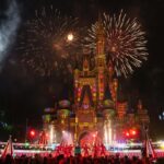 Chrissy Metz Instagram - The festivities begin tonight!! 🎄✨ don’t miss #disneyholidaycelebration, tonight at 8/7c on @abcnetwork! Performing & filming was SO much fun 🎶 Stream next day on Hulu & Disney+! @waltdisneyworld @disneyaulani Walt Disney World