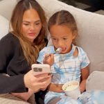 Chrissy Teigen Instagram - Luna has fallen in love with jump scares and if she does a good job on dinner she gets to watch one 😂(this was a fake cgi spider that leaps out) but now none of my friends will watch any reels or TikTok’s I send them!!!! anyhow it’s been kind of a slow week, ending with an absolute icon