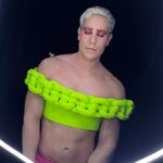 Christian Chávez Instagram – Fruit loops 🍉 🍌 🍎 
Diseño : @pablo_palomeque_ 
Mua: @makeupbyponcho Foro Sol – Ciudad De Mexico