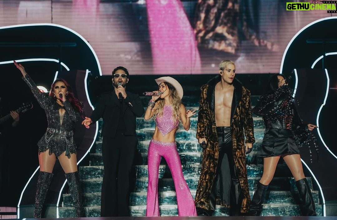 Christian Chávez Instagram - México lindo y querido 🇲🇽 Primer noche en el foro sol ☀️ 📸 @frescolns Mexico City, Mexico