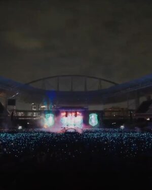 Christian Chávez Instagram - Foram 8 shows, mais de 440 mil corações juntos para celebrar uma fase da vida que deixou incríveis lembranças e todos magicamente se juntaram depois de 15 para criar novas memórias com o grupo que moveu e ainda move multidões. Rebelde não é só uma novela e RBD não é só uma fase. São sonhos sonhados por anos e anos e que agora se tornaram realidade. 

Ao longo dos estádios esgotados no Rio de Janeiro e em São Paulo, todos encontramos nossa criança/adolescente interior e fizemos as pazes com esse sonho, sentimentos e sensações que foram cultivados dentro de nós. Anahi, Dulce Maria, Maite, Christian e Christopher nos levaram para o dia 04/10/2004, quando o primeiro episódio de Rebelde foi ao ar e ouvimos a icônica música-tema pela primeira vez 🥹😭

Muito obrigado a quem acompanhou o grupo durante essa passagem pelo nosso país. Vocês fizeram história com a gente e com certeza a Soy Rebelde Tour no Brasil vai ficar nas lembranças dos nossos mexicanos favoritos para sempre ⭐️

Yo digo R, tu dices...❤️

📸: @irisalvesc
