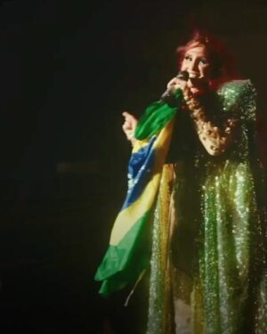 Christian Chávez Instagram - Foram 8 shows, mais de 440 mil corações juntos para celebrar uma fase da vida que deixou incríveis lembranças e todos magicamente se juntaram depois de 15 para criar novas memórias com o grupo que moveu e ainda move multidões. Rebelde não é só uma novela e RBD não é só uma fase. São sonhos sonhados por anos e anos e que agora se tornaram realidade. 

Ao longo dos estádios esgotados no Rio de Janeiro e em São Paulo, todos encontramos nossa criança/adolescente interior e fizemos as pazes com esse sonho, sentimentos e sensações que foram cultivados dentro de nós. Anahi, Dulce Maria, Maite, Christian e Christopher nos levaram para o dia 04/10/2004, quando o primeiro episódio de Rebelde foi ao ar e ouvimos a icônica música-tema pela primeira vez 🥹😭

Muito obrigado a quem acompanhou o grupo durante essa passagem pelo nosso país. Vocês fizeram história com a gente e com certeza a Soy Rebelde Tour no Brasil vai ficar nas lembranças dos nossos mexicanos favoritos para sempre ⭐️

Yo digo R, tu dices...❤️

📸: @irisalvesc