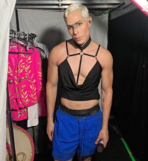 Christian Chávez Instagram - 🧞‍♂️💙
Clothing: @boldstrap 
Styling: @pablo_palomeque_ & @carlosesser