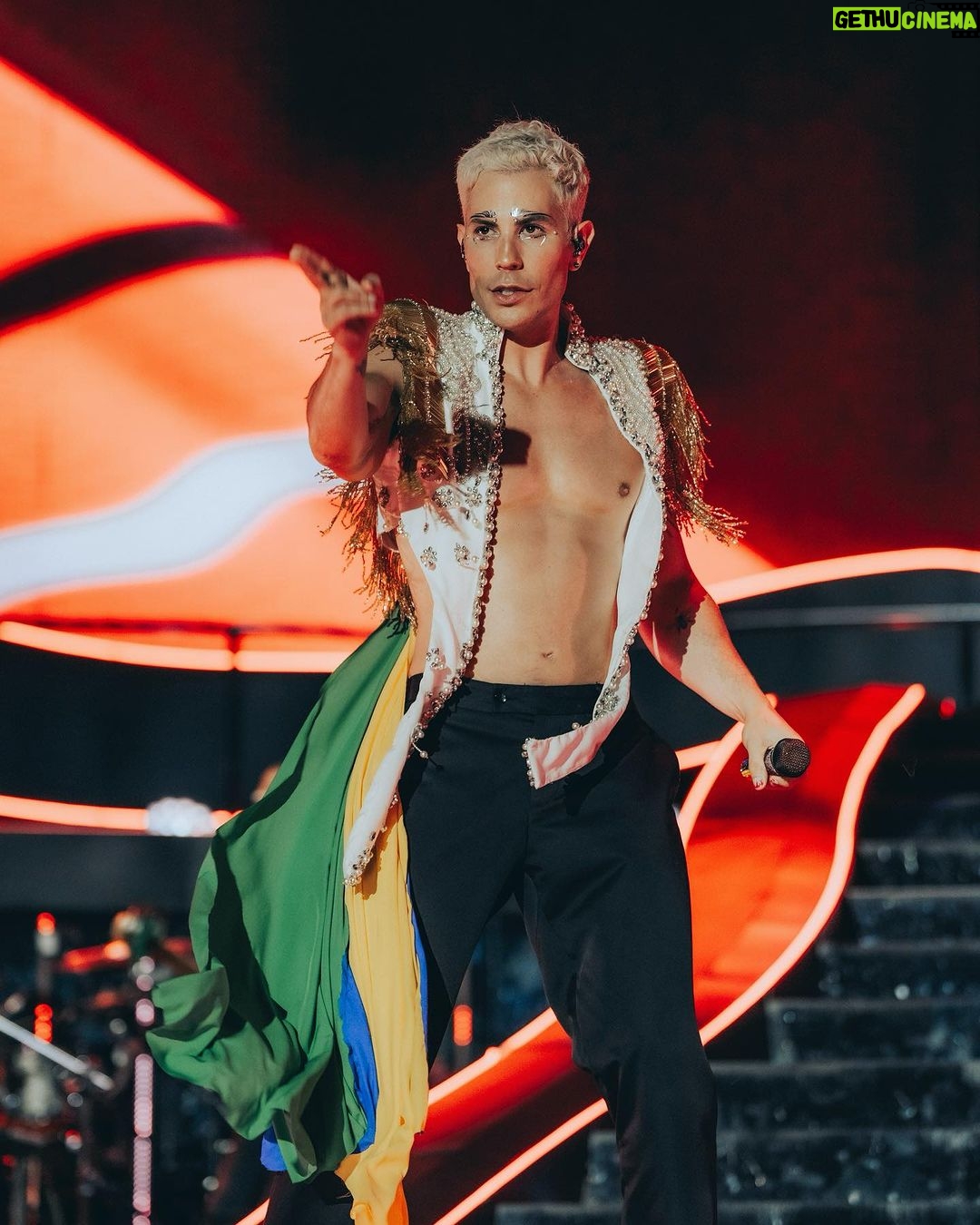 Christian Chávez - 322.1K Likes - XU XU XU , XA XA XA
Design @pablo_palomeque_
📸 @frescolns