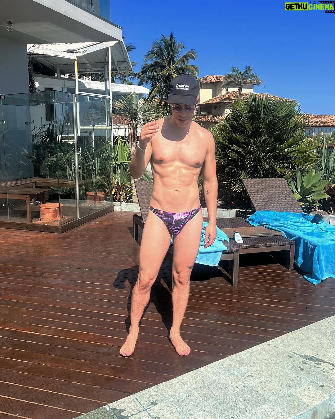 Christian Chávez - 380K Likes -