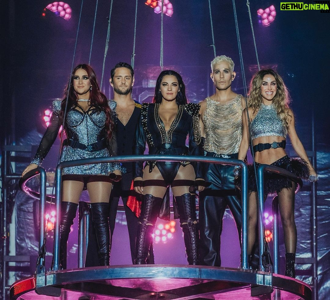 Christian Chávez - 372.3K Likes - Medellín 2 🇨🇴🔥