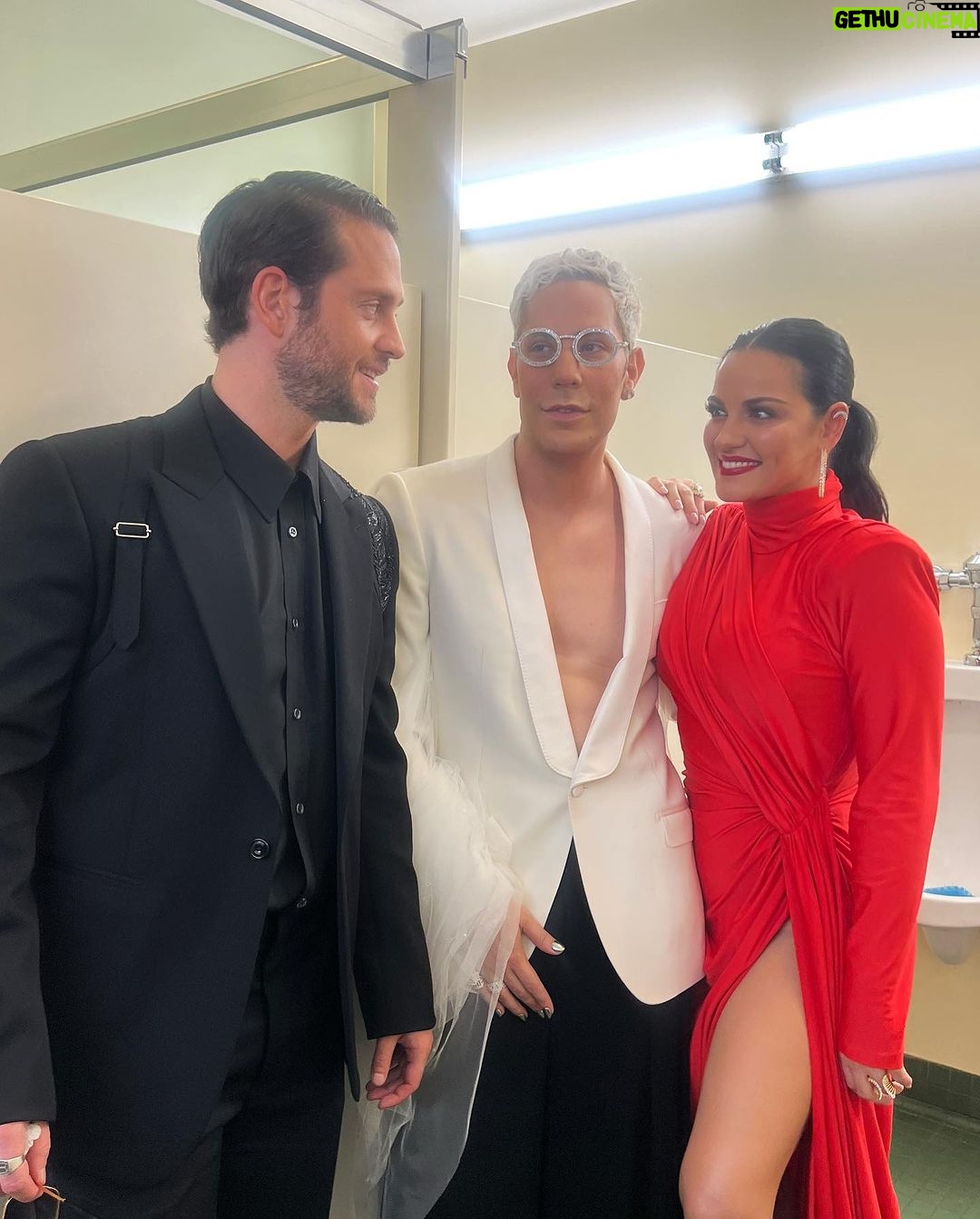 Christian Chávez - 180.9K Likes - The gang at the @billboardlatin