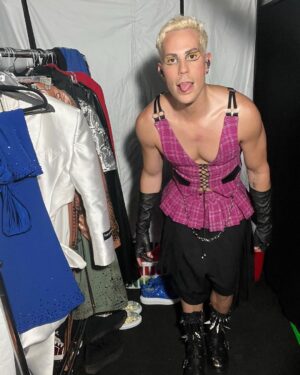 Christian Chávez Instagram - Backstage 
Stilyling @carlosesser 
Look @boldstrap