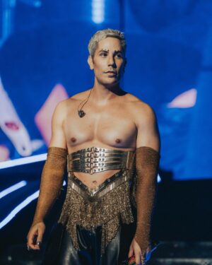Christian Chávez Instagram - Obsessed with my corset 
@pablo_palomeque_ 🤩
📸 @frescolns  #rbd