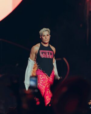 Christian Chávez Instagram - Gracias a todos los que estuvieron en cada concierto, en cada tik tok , posteo de Instagram y comentarios de amor …gracias por bailar y disfrutar pero también escuchar mis palabras , Christian bebe  fue el más  feliz …entre siendo un gusano que se convirtió en una mariposa majestuosa que vuela alto 🦋
 “Si luchar por mi LIBERTAD me hace PUT$ … entonces … soy PUT$ , soy mariposa … y vuelo “
Se vienen cosas maravillosas #comingsoon