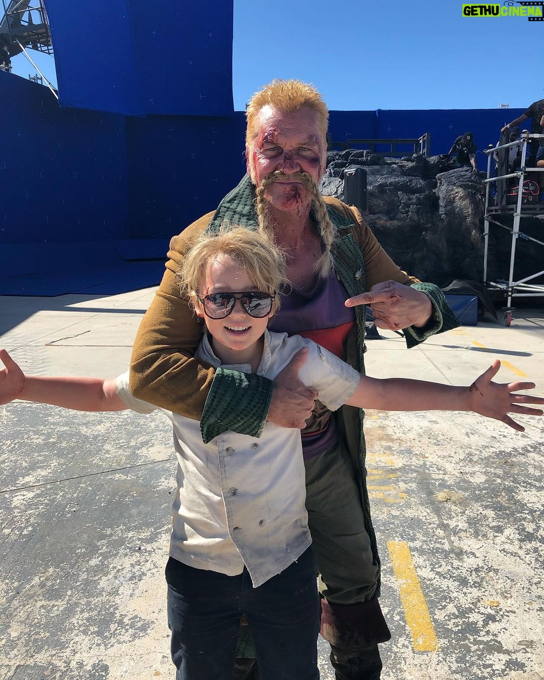 Christian Convery Instagram - Some behind the scenes of Young Sanji and Chef Zeff on Netflix One Piece! @onepiecenetflix @craigjfairbrass @netflix #oncepiece #youngsanji #chefzeff @onepiecenxbr @onepiecebrasil @onepiecenewsalerts Capetown,SouthAfrica