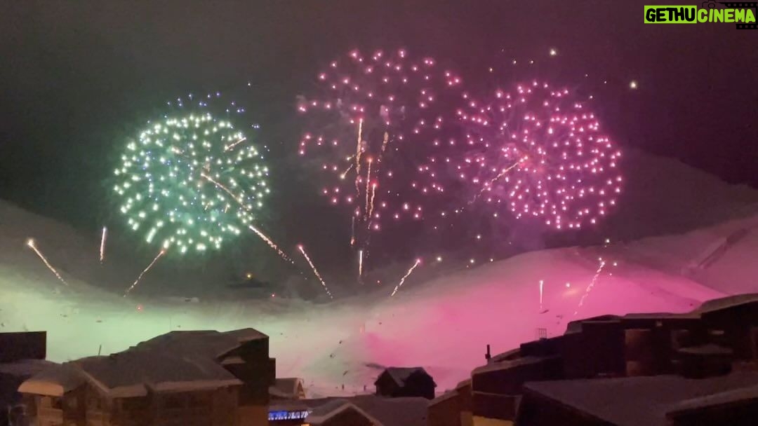 Christian Convery Instagram - Happy New Year! Let’s go get 2024 and make this our BEST year ever!💥💥💥 Val Thorens