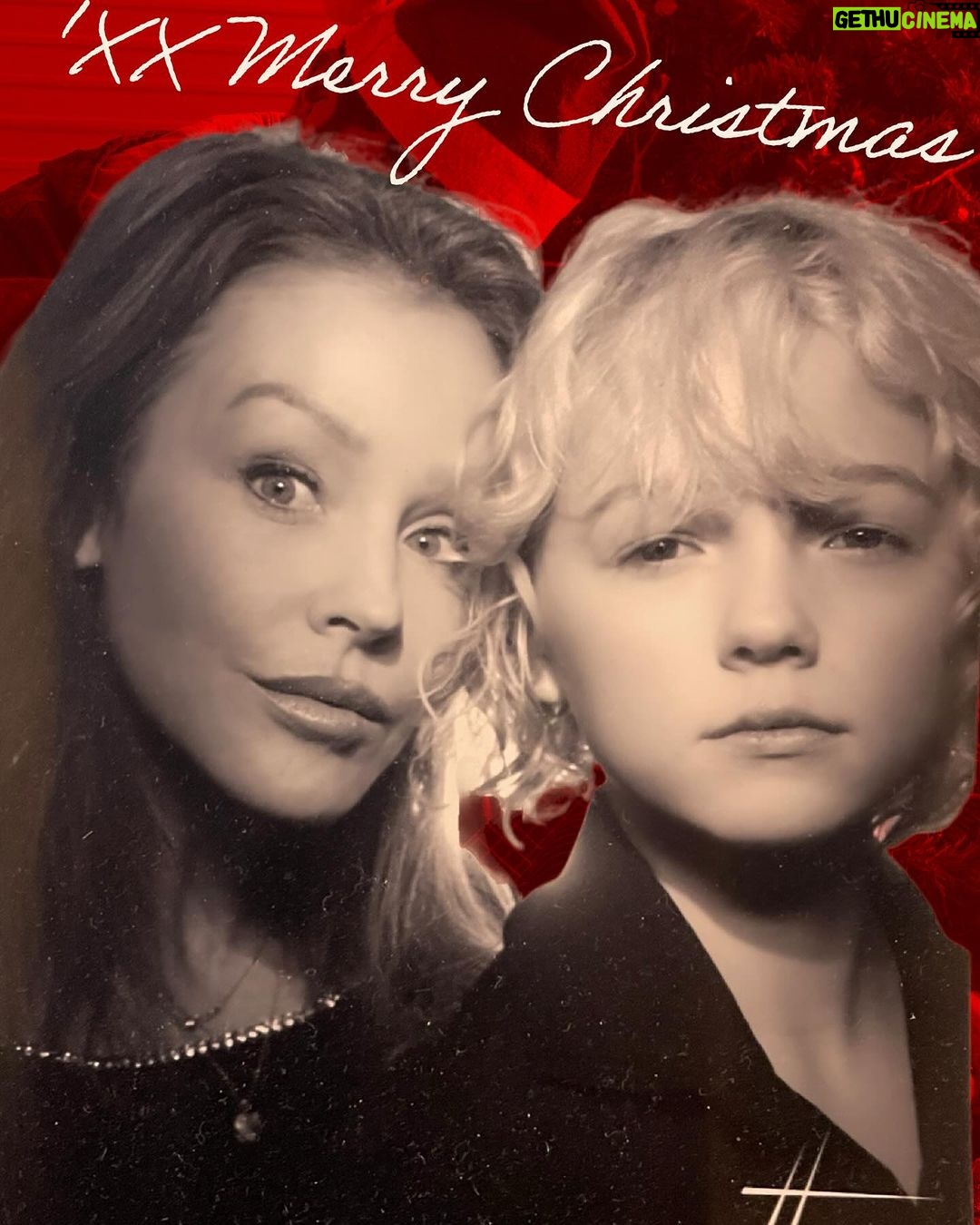 Christian Convery Instagram - Wishing you a very Merry Christmas and Happy Holidays from my family to yours! 🎄🎄🎄 Thank you HStudioPhotographyParis!