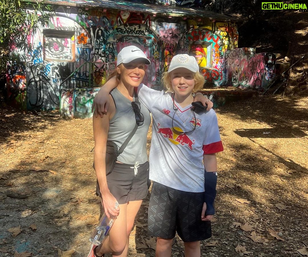 Christian Convery Instagram - Awesome hike at Murphy’s Ranch and so great to catch up with you Sean! @feedthemonsters #hiking #businesstrip #worktrip Pacific Palisades, LA, California