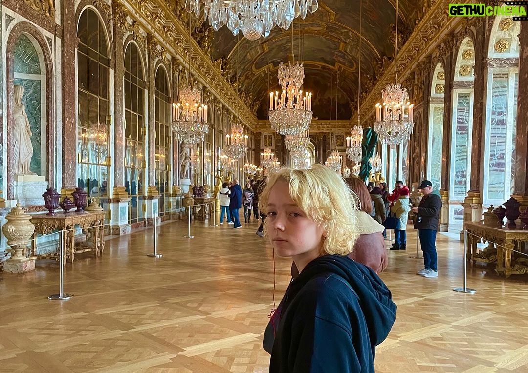 Christian Convery Instagram - Chateau de Versailles by day @chateauversailles Château de Versailles