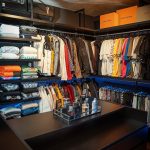 Christian Figueiredo Instagram - TÁ QUASEEEEEE!!! 🙌🏼✨😮‍💨 estúdio, meu closet e cozinha pelas mãos da incrível @anapaula.personal.organizer! apenas detalhes pq vai ter tour oficial no canal mostrando os ambientes completos e a casa toda assim que a reforma terminar 100% ❤️