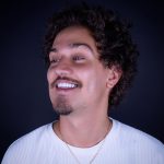 Christian Figueiredo Instagram - sorriso novinho! gostaram?! 😁