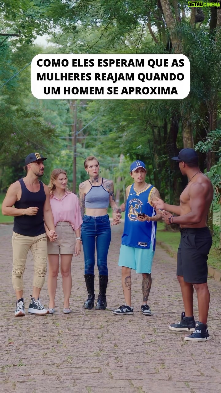Christian Figueiredo Instagram - ufa!!! essa foi por pouco, ainda bem que o @padresilvioandrei estava por perto 🙌🏻😮💨
