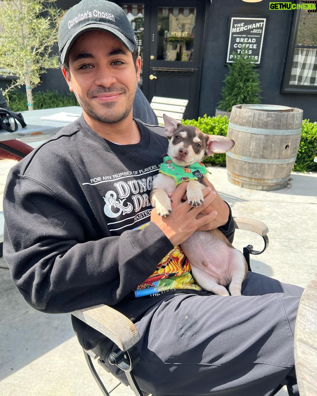 Christian Navarro Instagram - Morning coffee with Macchiato ❤️ Dungeons and Dragons hear courtesy of @heroesvillainsbrand