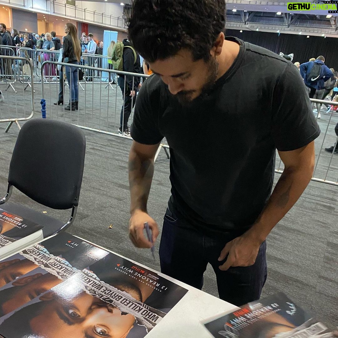 Christian Navarro Instagram - I’ve seen too many pictures of myself this weekend. #liverpoolcomiccon ACC Liverpool