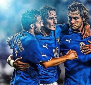 Christian Vieri Instagram - Super vintage ⚽️⚽️⚽️ Alex - Totti ⚽️⚽️