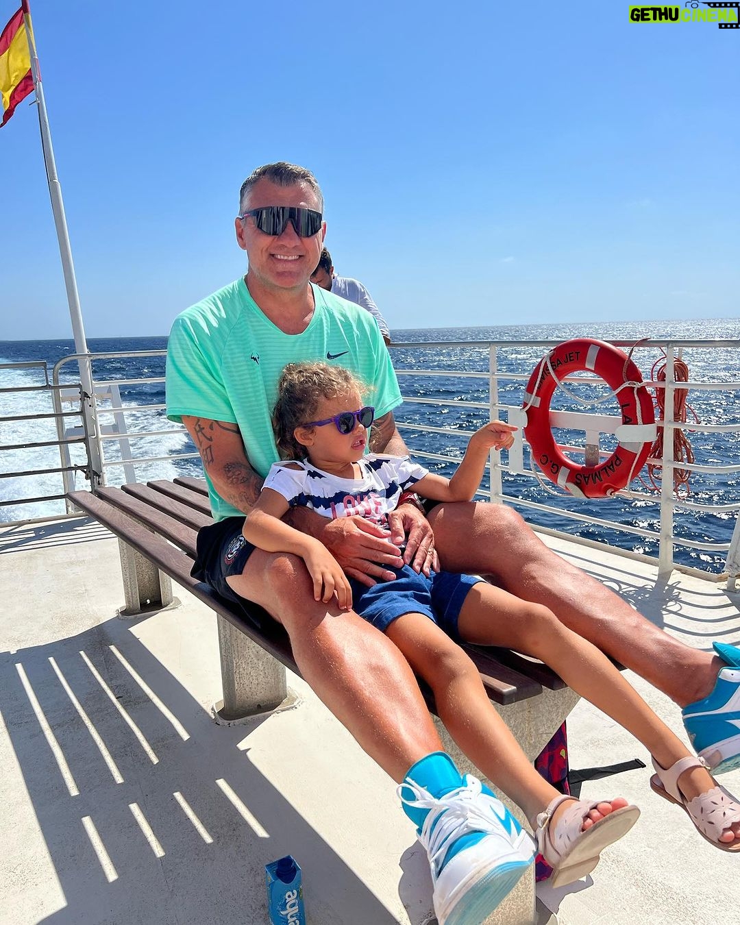 Christian Vieri Instagram - Bobo and Stella going to Ibiza 🌸🌸🌸🌸🌸