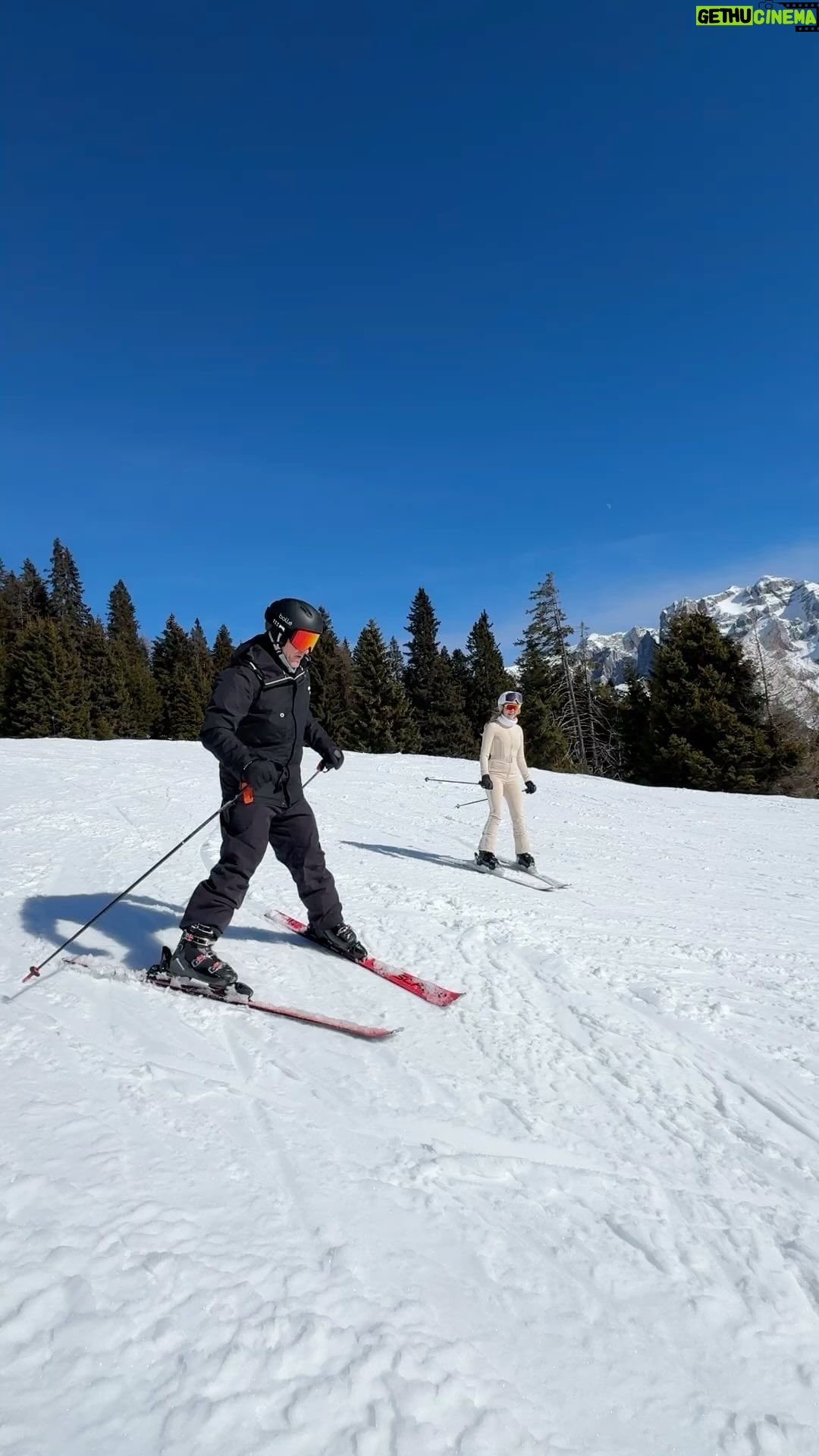 Christian Vieri Instagram - Coco pops and bobo goal ⛷️⛷️⛷️⛷️⛷️⛷️⛷️⛷️ @costy_caracciolo 🎿🎿🎿