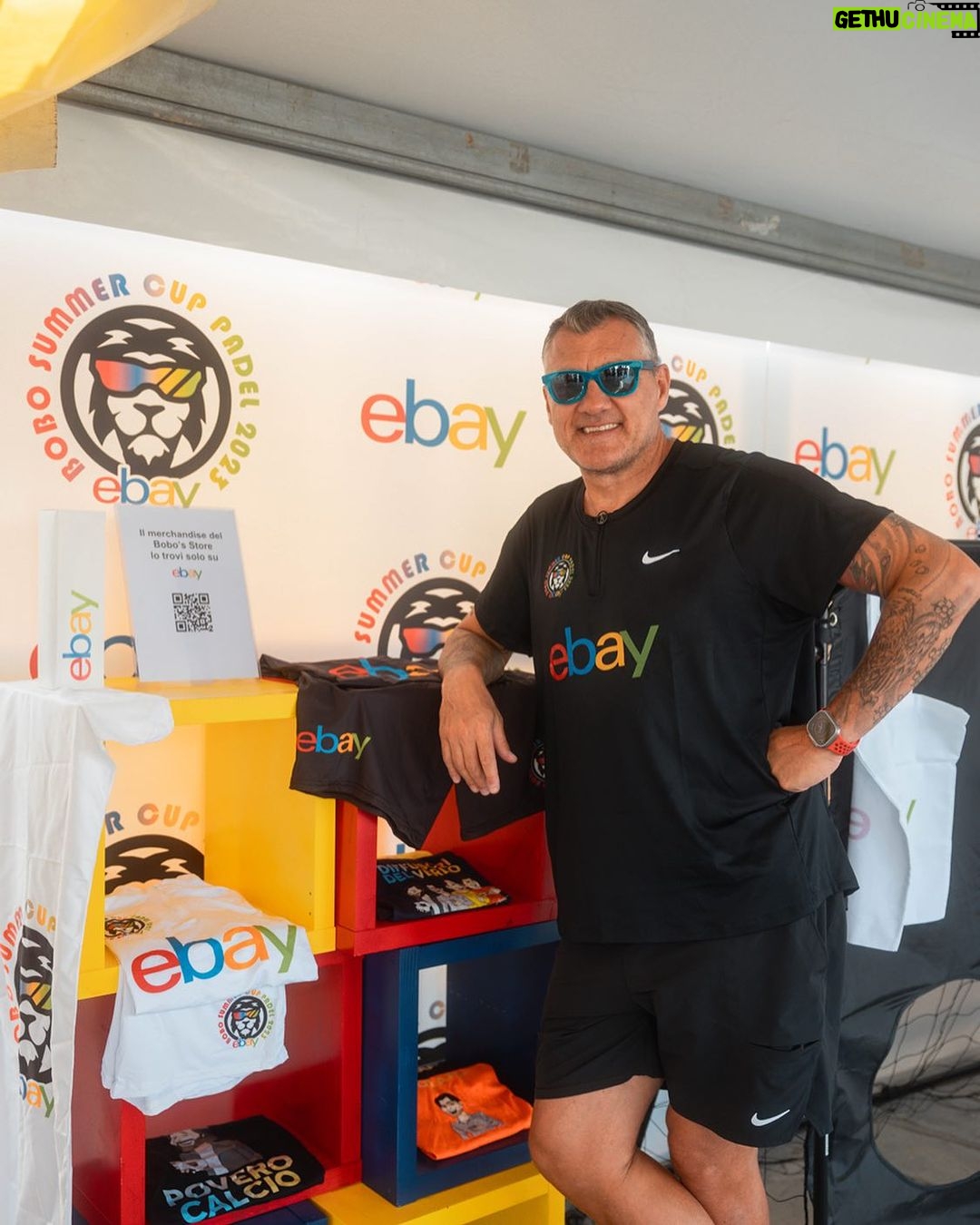 Christian Vieri Instagram - Vi aspettiamo allo stand di @ebay_it per scoprire tutto il merch ufficiale della #ebaybobosummercup #ad