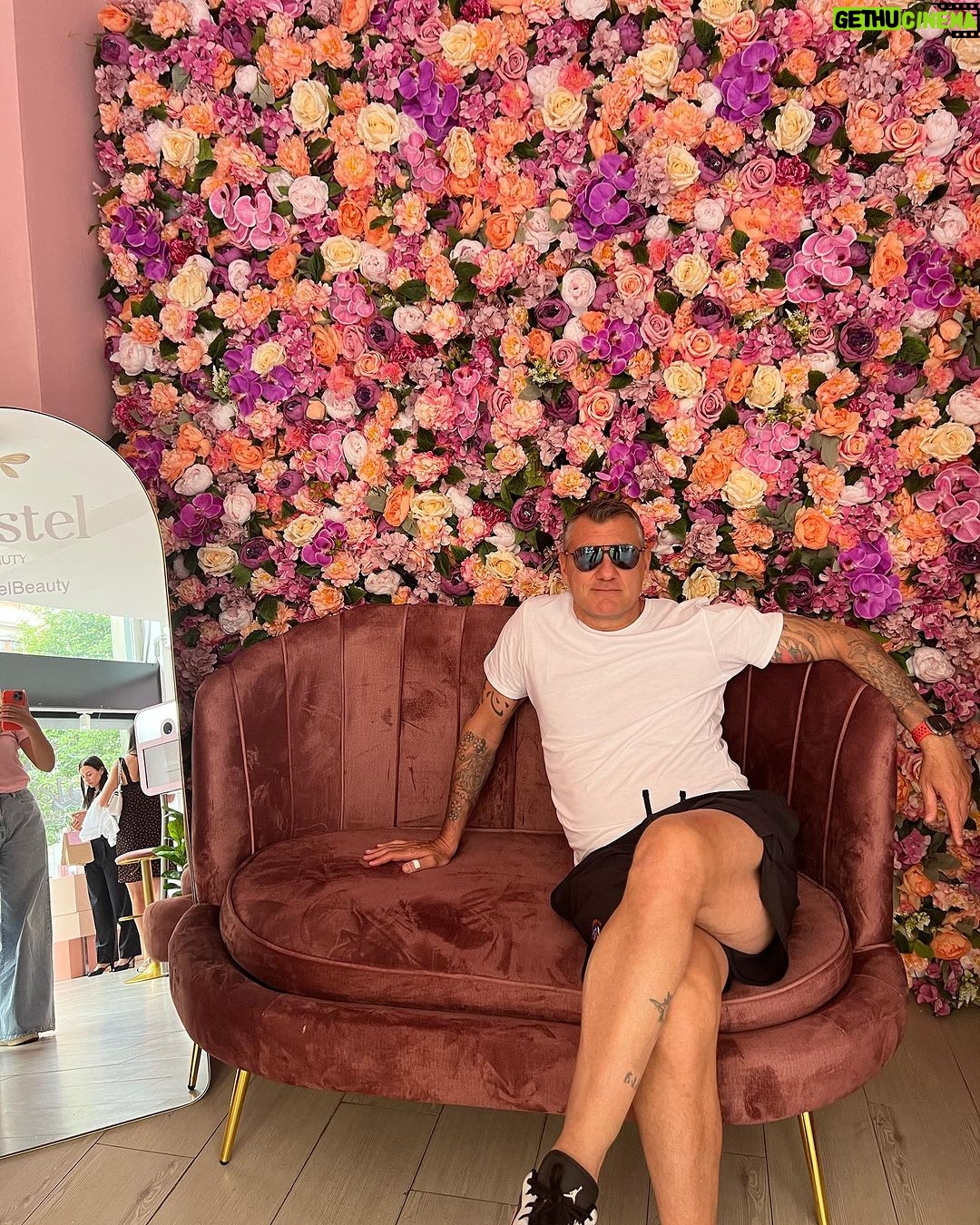 Christian Vieri Instagram - 🌸🌸🌸🌸🌸🌸🌸🌸🌸🌸🌸🌸🌸🌸