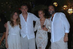 Christian Vieri Instagram - Photos photos photos 🎉😂🎉🎉🎉🎉😂