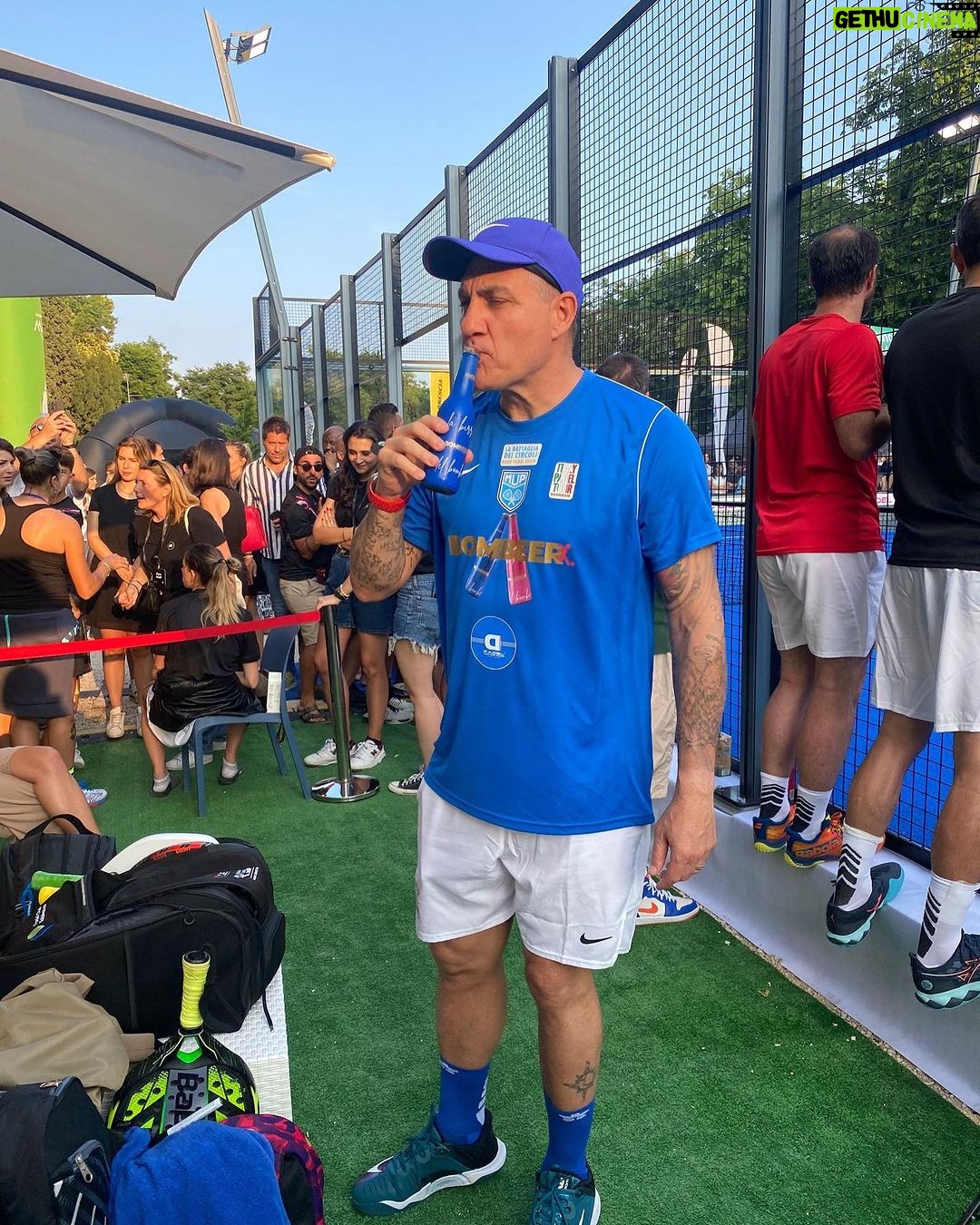 Christian Vieri Instagram - What else??? @bombeer.official πΊπΊπΊπΊπΊ u know what I mean ??? ππππ