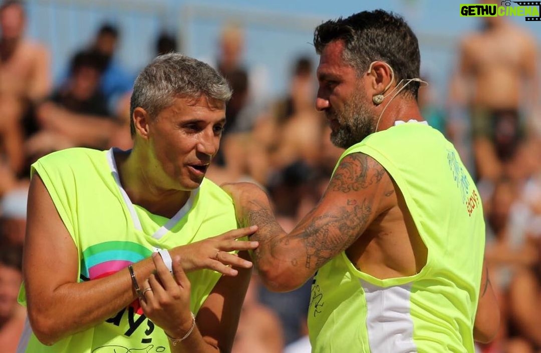 Christian Vieri Instagram - La prima tappa della @bobosummercup con il bomber @hernancrespo da Footvolley ⚽️ a padel 🎾🎾🎾