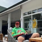 Christian Vieri Instagram - Ernia cervicale c3 c 4 🎾 ora ci riposiamo un po’ 😩😩😩