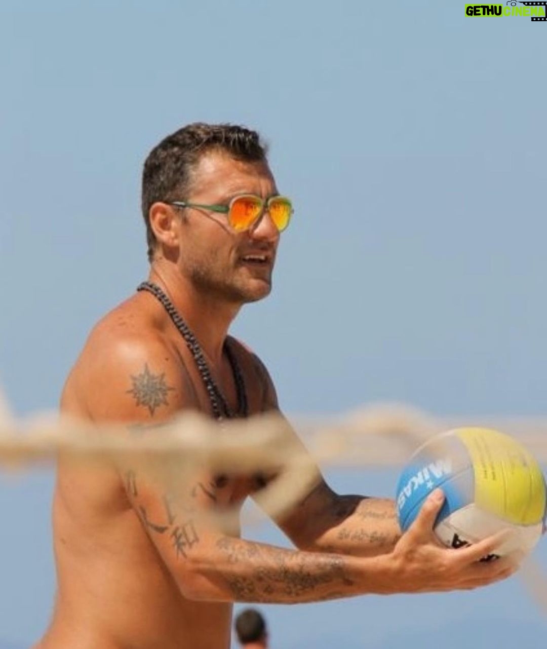 Christian Vieri Instagram - Top gun 🏐🏐🏐🏐🏐