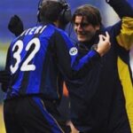 Christian Vieri Instagram - Da oggi sono NELLA HALL OF FAME dell’FC INTER⚽️⚽️⚽️ grazie a tutti i tifosi che mi hanno votato ❤️❤️❤️ @inter ⚽️⚽️⚽️⚽️⚫️🔵⚫️🔵⚫️🔵
