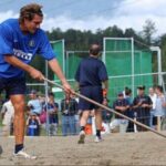 Christian Vieri Instagram - Da oggi sono NELLA HALL OF FAME dell’FC INTER⚽️⚽️⚽️ grazie a tutti i tifosi che mi hanno votato ❤️❤️❤️ @inter ⚽️⚽️⚽️⚽️⚫️🔵⚫️🔵⚫️🔵